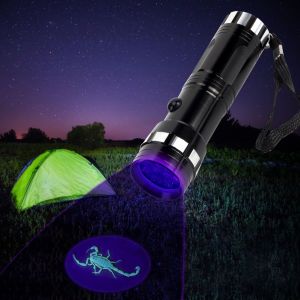 Hjlian Detecteur D'urine Pour Chien, Mini Lampe Torche Led Uv Ultraviolette Pour Chat Et Chiot (14 Led) - Neuf