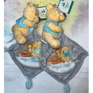 Doudou Ours Winnie Disney Baby Hugs & Wishes Mouchoir Lot De Deux Doudous Ourson Winnie - Neuf