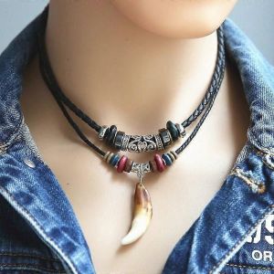 1pc Hommes Femmes S Goth Multi-Couche Vintage Dent De Loup Pendentif Cuir Perlé Tissé Prière Collier Bijoux De Mode Colliers - Neuf