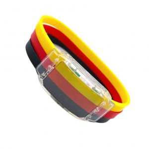 Bracelet Led En Silicone Avec Drapeau Du Match De Football 2022, Ideal Pour Les Fans De Football, Ideal Pour La Nuit - Neuf
