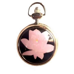 Collier Pendentif En Forme De Montre &Agrave; Gousset- Sautoir Motif Color&eacute; Lotus Rose Sur Fond Noir Couleur Argent&eacute; - - Neuf