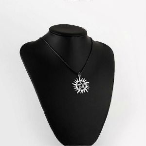 Film Bijoux Surnaturel Collier Dean Sam Winchester Pentagramme Pentacle Soleil Étoile Logo Pendentif De Couleur Argentée - Neuf