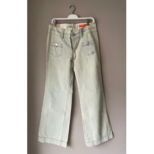 Pantalon Jean / Jeans De Couleur Blanc Cass&eacute; Flare Fit De Marque Roxy . - Neuf