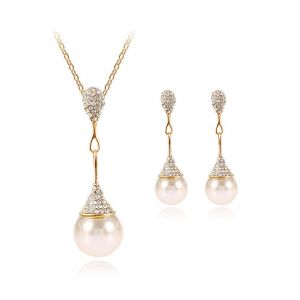 Parure De Bijoux Pour Femme Avec Collier Et Boucles D'oreilles En Perles Synthetiques Et Strass (Dore) - Neuf