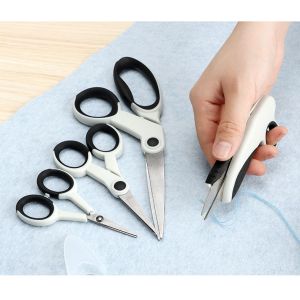 (Gris+Blanc) Jeu De 4 Ciseaux De Tissu, Avec Une Forte Lame En Acier Inoxydable Et Des Poignées De Doux - Neuf