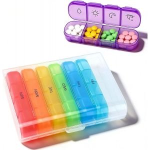 KALANKA-Pilulier Semainier Color&eacute;, Pilulier 7 Jours Portable, Boite Medicaments Rangement avec Bo&icirc;te de Rangement, 28 Compartiments, pour Ranger M&eacute;dicaments, Huile de Poisson, Vitamines - Neuf