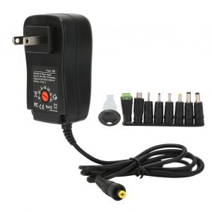 adaptateur secteur universel multifonction 30 W avec port USB, tension reglable, prise US 100-240 V - Neuf