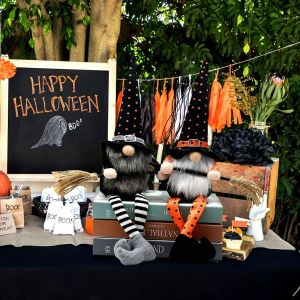 Lot de 2 nains de jardin en peluche sorci&egrave;re d'Halloween avec balai pour d&eacute;coration de plateau &agrave; plusieurs niveaux, nain su&eacute;dois Tomte d'automne fait &agrave; la main pour Halloween, poup&eacute;e scandinave sans visage Nisse d'automne pour - Neuf