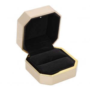 Coffret De Luxe Pour Bague, Pendentif, Collier, Mariage, Cadeau Avec Lumiere Led Pour Demande En Mariage (Boite A Bagues) - Neuf