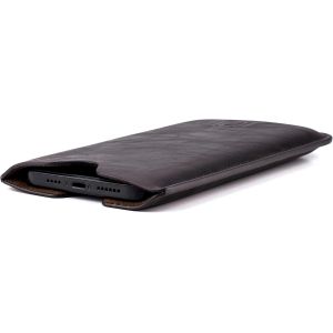 KALANKA-Pochette Executive pour iPhone 12-17 Pro Max, 14-16 Plus (6.7/6.9 inch) &iquest; Cuir V&eacute;gan Premium L&eacute;g&egrave;rement Rembourr&eacute; avec Doublure Microfibre &iquest; &Eacute;tui Fin [Marron Fonc&eacute;] - Neuf