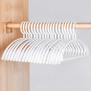 Lot de 10 cintres en plastique antidérapants, forme courbée, pour manteaux, t-shirts, toilettes, salle de bain, extérieur, blanc, rose - Neuf