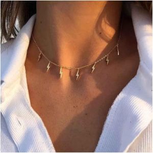 Kal-Boho Thunder Choker Collier Minimaliste Thunder Collier Chaîne Or Lightning Bolt Collier Ras Du Cou Minuscule Lightning Tassel Collier Bijoux Pour Femmes Et Filles - Neuf