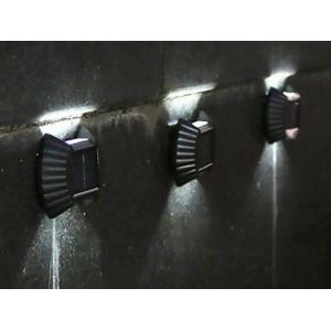 Lot de 4 appliques solaires d'extérieur à LED blanches pour jardin, clôture, escalier et mur - Neuf