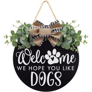 Bienvenue, Nous Espérons que Vous Aimez Ferme Chiens panneau de Porte pour le Porche de la Porte avec cette Feuilles d'Eucalyptus et de Buffles Noeud de Décoration - Accueil Pe - Neuf
