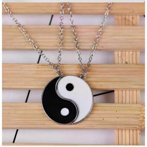 2 Pcs/Set Couple Collier Vintage Yin Yang Gossip Pendentif Ras De Cou Bijoux Pour Les Meilleurs Amis Yin Yang Tai Chi Collier Amitié - Neuf
