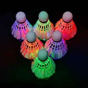 6 Pièces Badminton Led,Volant Lumineux Badminton,Led Volant De Badminton Balle,Badminton Lueur Grande Stabilité Et Durabilité Pour Les Activités Sportives Intérieur Et Extérieur - Neuf