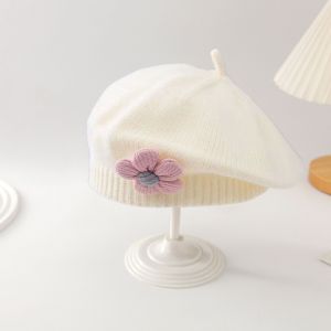 Filles Hiver Chapeau Fleur Décor Tricoté Élastique Anti-Dérapant Enfants Peintre Casquette Photo Accessoire Quotidien En Plein Air Voyage École Shopping Chapeaux-Blanc - Neuf