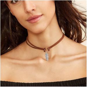 Collier Ras Du Cou En Velours Boho Collier Ras Du Cou En Daim Vintage Collier Pendentif Plume Feuille D'argent Collier Gothique Collier Court En Daim Velours Bijoux Pour Femmes Et Filles - Neuf