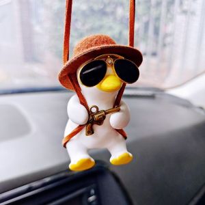 Pistolet canard chapeau marron-Pistolet cowboy Canard voiture miroir pendentif décoration super cool revolver Canard anime voiture décoration pendentif pendule - Neuf