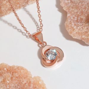 Collier Meilleur Pendentif Trèfle Rotatif En Forme Coeur Marin Plaqué Or Rose Pour Femmes - Neuf