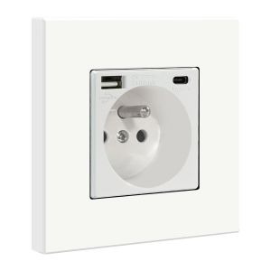Prise Murale avec USB et 1 Type C,16A Prise de Courant Alternatif avec Panneau en Plastique,Multiprise Murale(Max 2.1A),Convient au Smartphone,&agrave; la Tablette (1 Prise avec USB et Type C,Noir) - Neuf