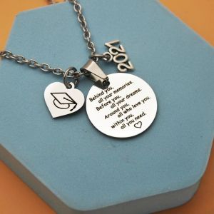 Collier Pendentif Cadeau De Graduation 2021 Avec Capuchon De Graduation Et Breloque 2021 Félicitations Grad Bijoux En Acier Inoxydable - Neuf