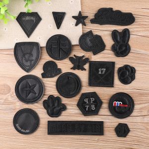 Lot De 20 Badges Fusible Badge Brodé Noir, Des Badges À Coudre, Les Transferts Thermocollants, Des Autocollants Pour Les T-Shirts, Des Jeans, Des Vêtements, Des Chapeaux - Neuf