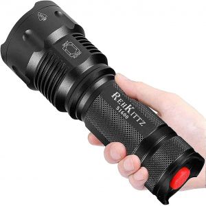 JEXNOVASHOP-Torche Lampe de Poche LED, 3300 Lumens Super Grande Lampe de Torche Ultra Puissante Ajustable Zoomable, pour les Activit&eacute;s Ext&eacute;rieurs ou Bricolage - Neuf