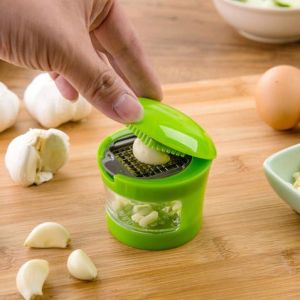 Kitchen Innovation : Broyeurs, Coupe-Ail, Hachoirs Et Récipients De Rangement - Comprend Un Éplucheur D'ail En Silicone - Facile À Nettoyer - Lames En Acier Inoxydable - (Vert) - Neuf