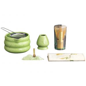Ensemble De 7 Ustensiles Pour Matcha Comprenant Un Bol, Un Fouet, Une Cuill&egrave;re, Une Tasse Et Des Accessoires. - Neuf