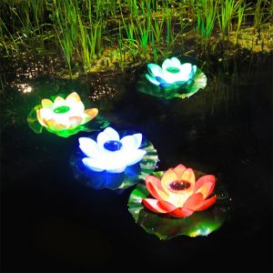 Lot de 4 lampes solaires flottantes en forme de lotus pour la d&eacute;coration de bassins et de jardins - Neuf