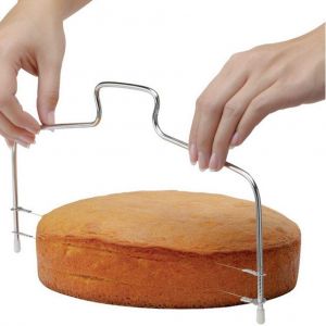 Trancheuse &Agrave; G&acirc;teau En Acier Inoxydable 304, Double Fil Ajustable, Support Pour G&acirc;teaux, Coupe Pr&eacute;cise Et Uniforme, Poign&eacute;e Robuste, Facile &Agrave; Nettoyer, Dimensions 32 X 16.3 Cm - Neuf