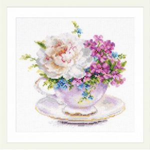 Kit Point De Croix Compt&eacute; "Couleurs Claires Du Matin. Tasse Avec Pivoine" 16x16 Cm - Neuf