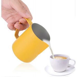 2025 - Mousseur &agrave; lait 600 ml, pichet &agrave; vapeur en acier inoxydable pour cafeti&egrave;re latte, mug artistique jaune - Neuf