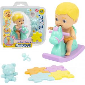 DDA-Cicciobello Amicicci, Bébé avec Cheval à Bascule, avec Accessoires, Modèle Garçon Cheveux Blonds, Jouet pour Enfants dès 3 Ans, GIOCHI PREZIOSI, CC0101 - Neuf