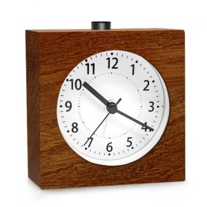 Réveil de voyage à piles, fonction snooze, en bois foncé, lumineux, analogique, silencieux, sans tic-tac, avec alarme sonore ascendante - Neuf