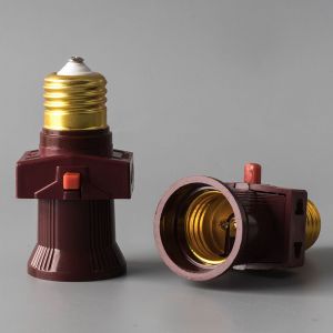 Ensemble de 2 E27 à vis voleur prises de courant avec interrupteur 6A, 250V [Classe Énergétique A] [Classe Énergétique A] - Neuf