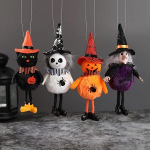 4 PCS Décoration d'halloween Suspendre, Halloween Décoration Sorcière sur Les Poupées À Balai Pendentif, Poupée d'halloween en Peluche, Maison Hantée Décorer Props Bar Porte Extérieur - Neuf