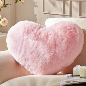 CAUC-Coussin Coeur Klein, Coussin en Forme de Coeur Rose Clair, Oreiller Coeur Coussins D&eacute;coratif en Peluche, Coussins D&eacute;coration Canap&eacute;, Deco Chambre Ado Fille, 26x36 cm - Neuf