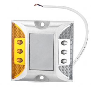 Lampe Solaire D'exterieur En Aluminium Moule Pour Poteau Routier - Neuf