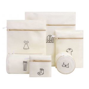 Lot de 6 sacs &agrave; linge beiges brod&eacute;s, parfaits pour le lavage et les voyages. - Neuf