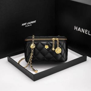 Nouveau Style Tweed Cam&eacute;lia Peau De Mouton Aryll Cha&icirc;ne Sac Simple &Eacute;paule Inclin&eacute; Croix Maquillage Sac Mini Bo&icirc;te En Stock.Black. - Neuf