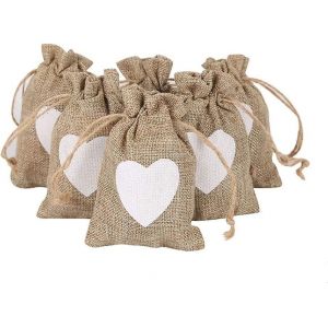 20 Pi&egrave;ces De Petites C?Ur De La Toile De Jute Sac Cadeau Avec Cordon De Serrage, D'un Mini-L&eacute;ger Sac De Cadeau, Anniversaire De Mariage - Neuf