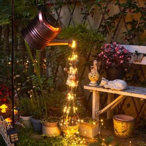 Arrosoir Solaire Lumi&egrave;re Ext&eacute;rieure Jardin D&eacute;coratif Led Lampe Solaire Imperm&eacute;able Cascade Lanterne Guirlande Lumineuse Pour Table De Jardin Patio Passerelle Lumi&egrave;re D&eacute;corative (Avec Support) - Neuf