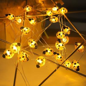 KAL-Guirlande Lumineuse À 30 Led - Insecte - Sept Étoiles - Coccinelle - Pour L'Intérieur Et L'Extérieur - Pour La Chambre À Coucher, Le Balcon, La Fête - Fil Argenté - Alimentation Par Batterie - Neuf