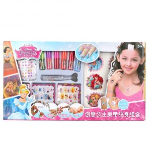 Coffret de maquillage et de cosmetiques pour filles et enfants - Neuf
