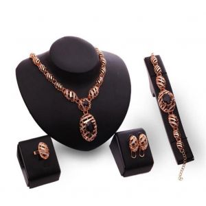 R&eacute;tro Femmes Alliage Zircons Bijoux Ensembles Creux Ovale Collier / Clou D'oreille / Bague / Bracelet - Neuf