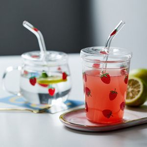 Une Fraise En Forme De Tasse À Café, Verre De Borosilicate Résistant À La Chaleur De L'eau De La Coupe Avec De La Paille Et Un Couvercle, Une Impression De Dessin Animé Transparent Motif Fraise - Neuf