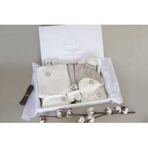 Coffret Confort / &Eacute;cru Contenant 16 Pi&egrave;ces En Coton Bio, Aux Tons Doux Et Mixtes, Pour Accompagner B&eacute;b&eacute; D&egrave;s La Naissance - Trousseau Complet - Neuf