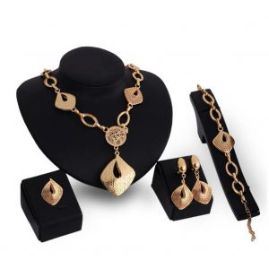 R&eacute;tro Femme Alliage Bijoux Ensembles Hollow Geometry Collier / Clous D'oreille / Bague / Bracelet - Neuf